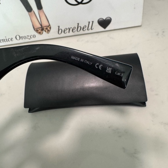 SALE🤍Yves Saint Laurent blaze logo Black Sunglasses - Picture 7 of 16